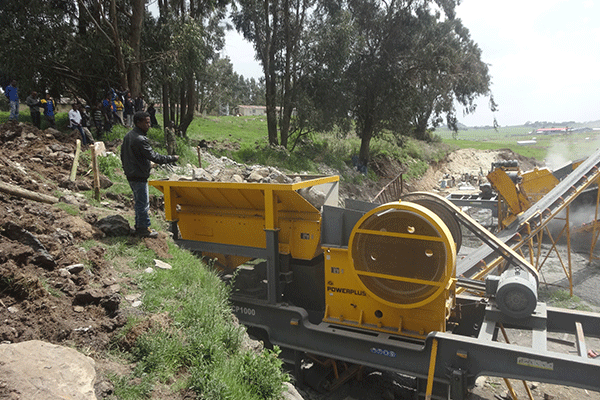 Ethiopia 100 ton limestone mobile production line